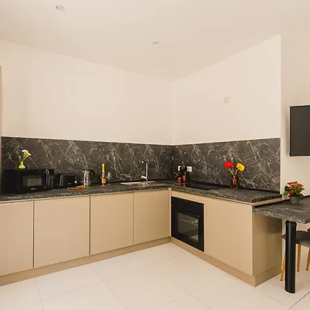 Charming 1bdr Near Sea! Great Location! Apartament Gzira