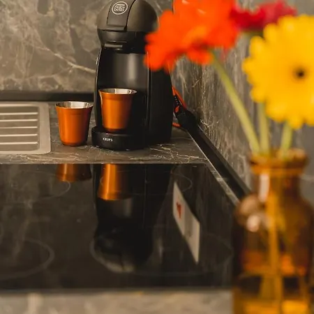 Charming 1bdr Near Sea! Great Location! Apartament