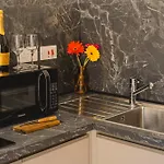Apartamento Charming & 1br Near Sea By Beyond Air! Great Location! Gzira