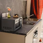 Apartamento Charming & 1br Near Sea By Beyond Air! Great Location!