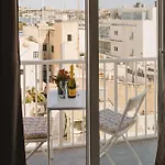 Charming & 1br Near Sea By Beyond Air! Great Location! Apartamento