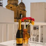 Charming & 1br Near Sea By Beyond Air! Great Location! Apartment