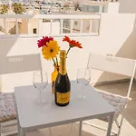 Charming & 1br Near Sea By Beyond Air! Great Location! *