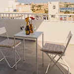 Charming & 1br Near Sea By Beyond Air! Great Location! *