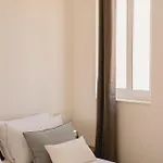 Charming & 1br Near Sea By Beyond Air! Great Location! *