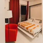 Charming & 1br Near Sea By Beyond Air! Great Location!