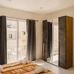Charming & 1br Near Sea By Beyond Air! Great Location!