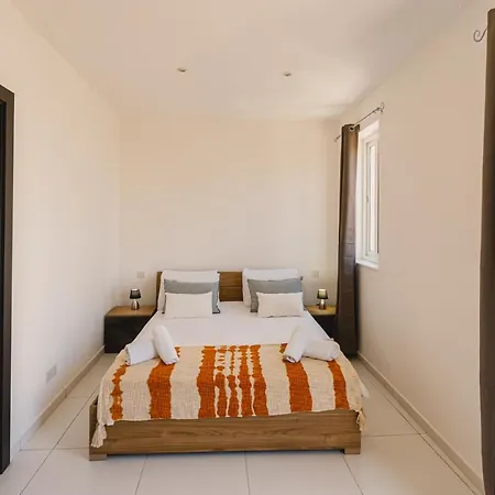 Appartement Charming 1bdr Near Sea! Great Location!