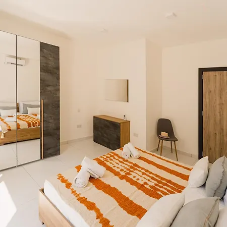 Charming & 1br Near Sea By Beyond Air! Great Location! *