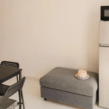 Charming & 1br Near Sea By Beyond Air! Great Location! * Gzira