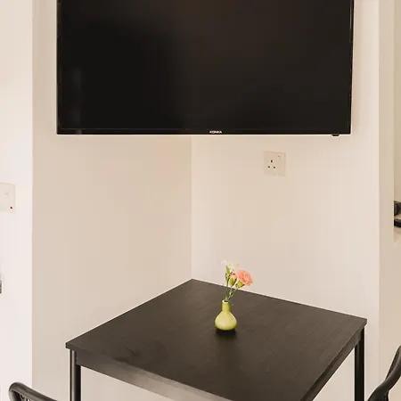 Charming & 1br Near Sea By Beyond Air! Great Location! *