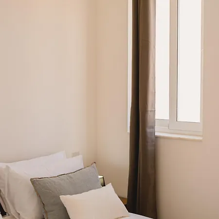 Charming & 1br Near Sea By Beyond Air! Great Location! *