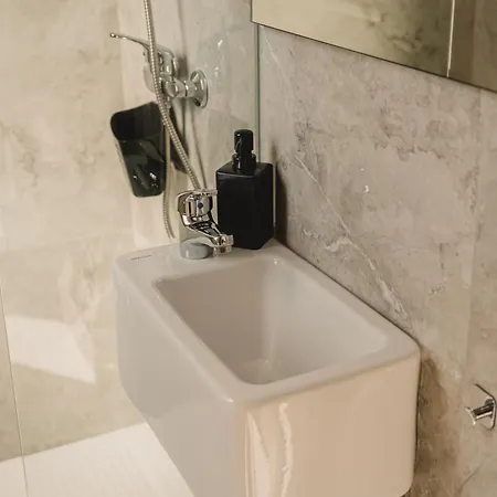 Charming & 1br Near Sea By Beyond Air! Great Location! Apartamento Gzira